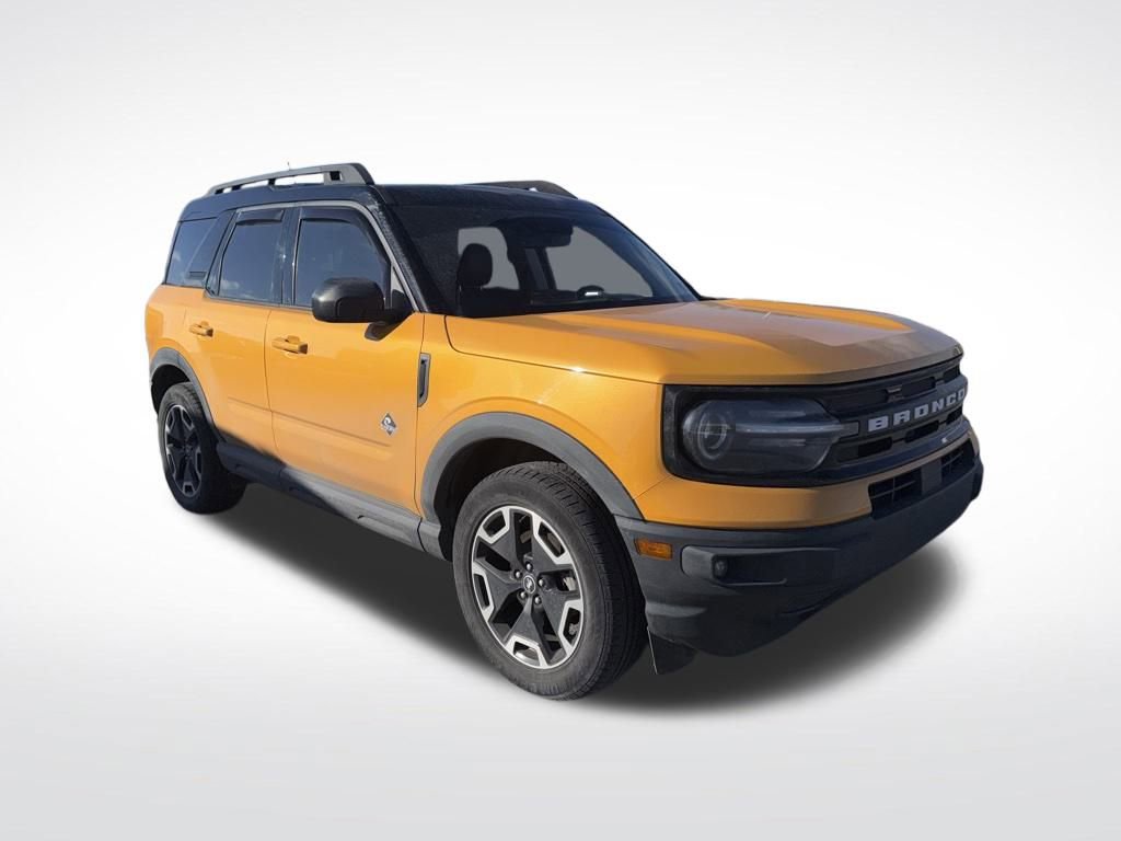 Used 2022 Ford Bronco Sport Outer Banks w/ Tech Package image 2