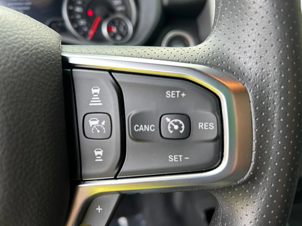 Used 2026 RAM 1500 Express AWD/4WD image 17