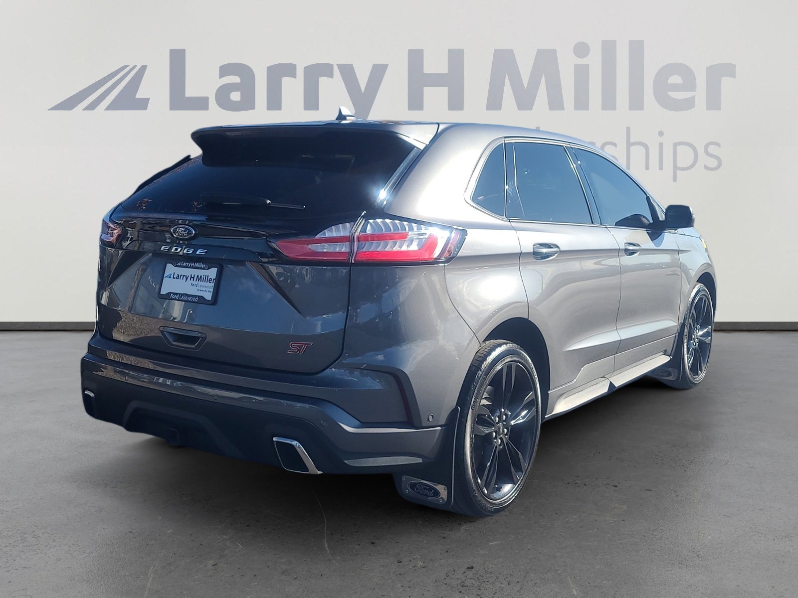 Certified 2024 Ford Edge ST w/ Equipment Group 401A image 5