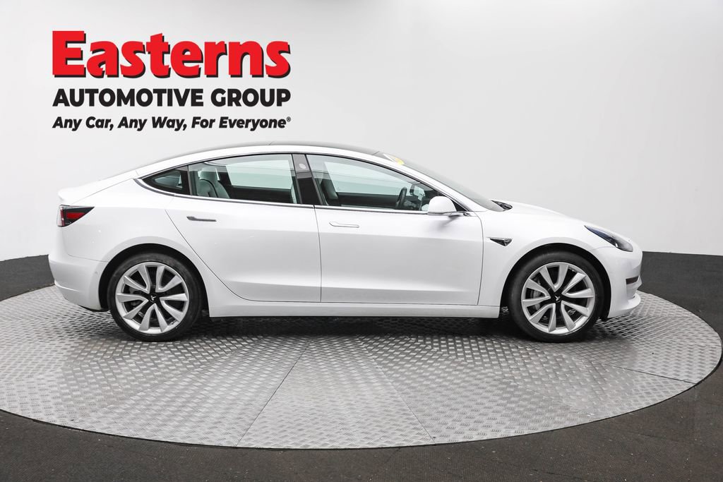 Used 2019 Tesla Model 3 Standard Range RWD image 4