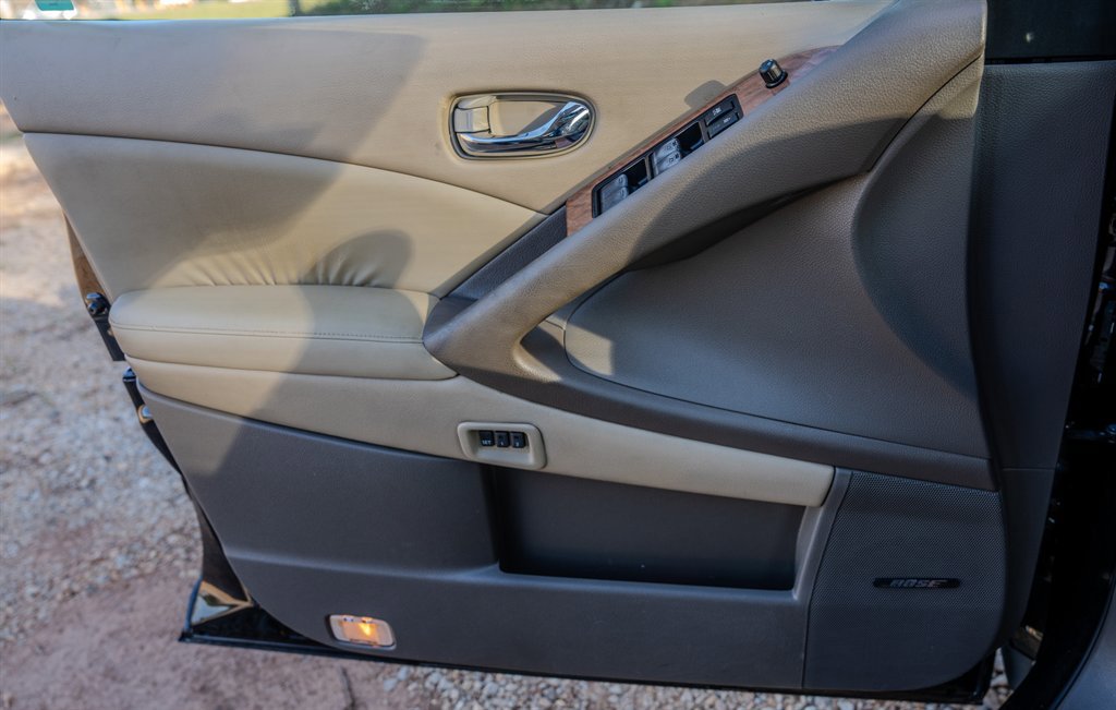 Used 2010 Nissan Murano LE w/ Navigation Pkg FWD image 25