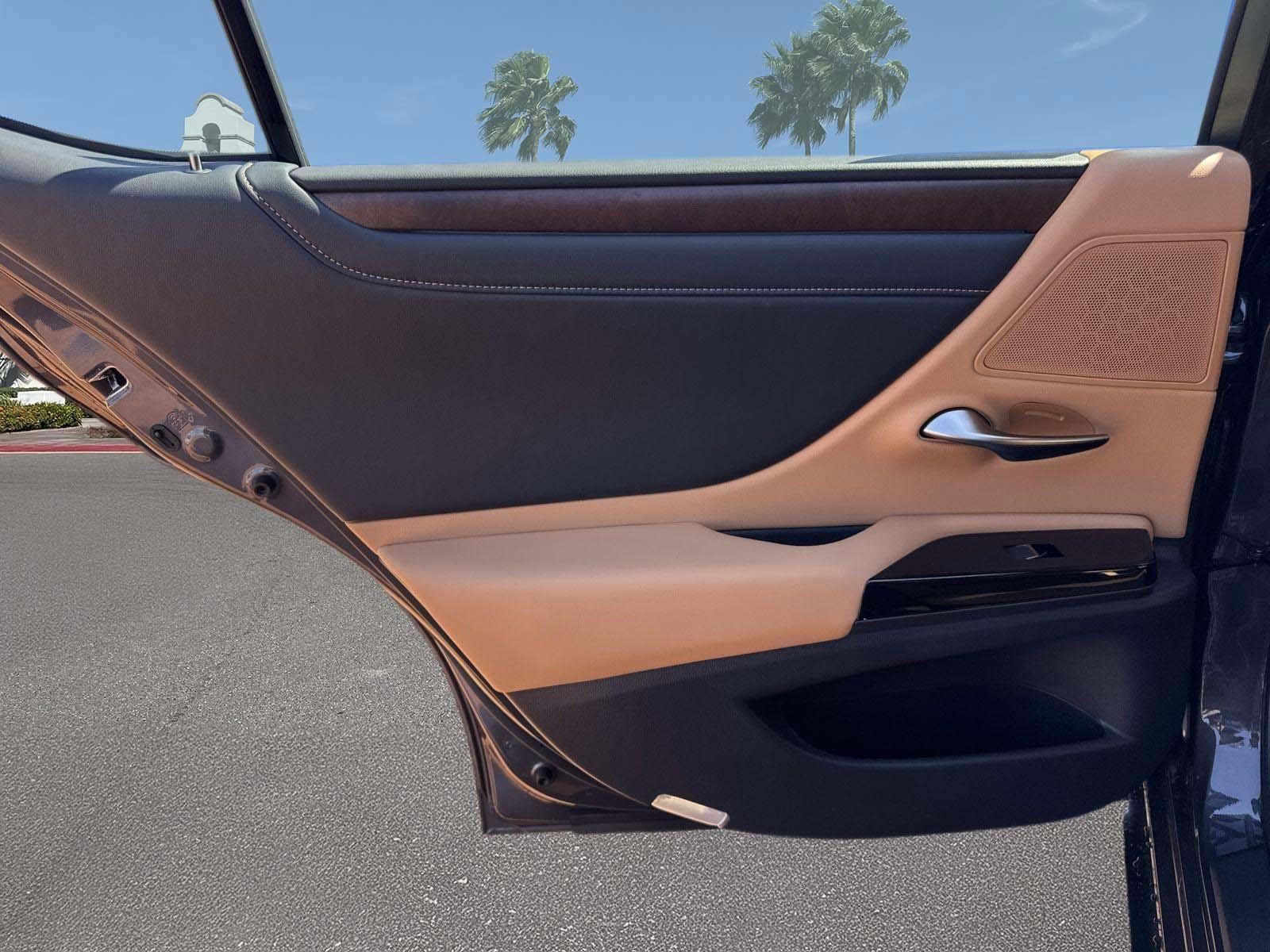 New 2025 Lexus ES 350 w/ Premium Package image 8