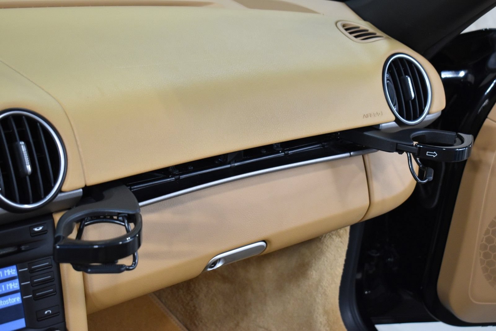 Used 2010 Porsche Boxster RWD image 22