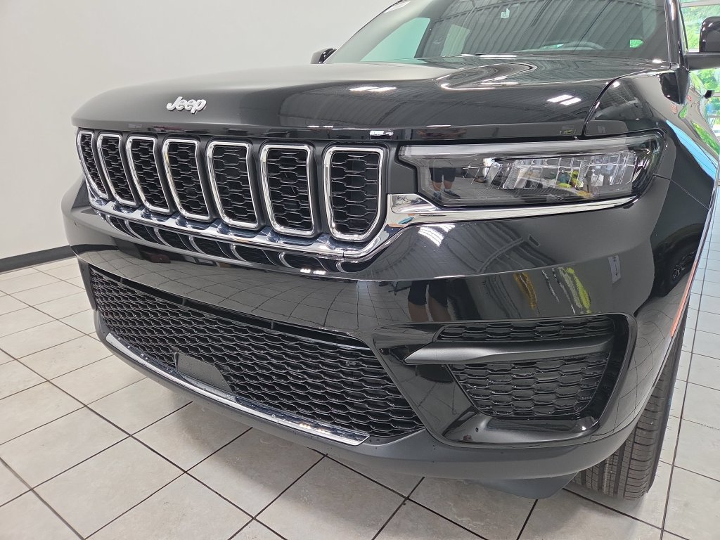 New 2027 Jeep Grand Cherokee Laredo X AWD/4WD image 12
