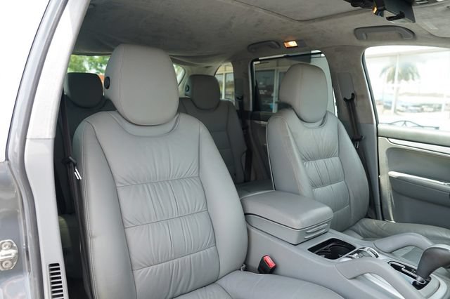 Used 2005 Porsche Cayenne Turbo AWD/4WD image 20
