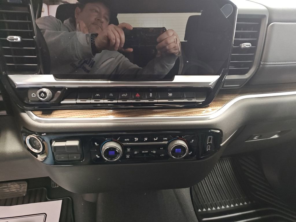 New 2026 Chevrolet Silverado 1500 LT AWD/4WD image 11