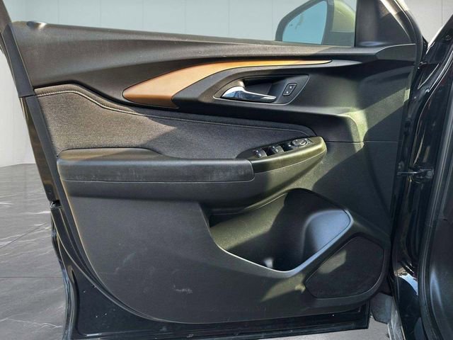 Used 2021 Chevrolet TrailBlazer ACTIV w/ Convenience Package FWD image 12