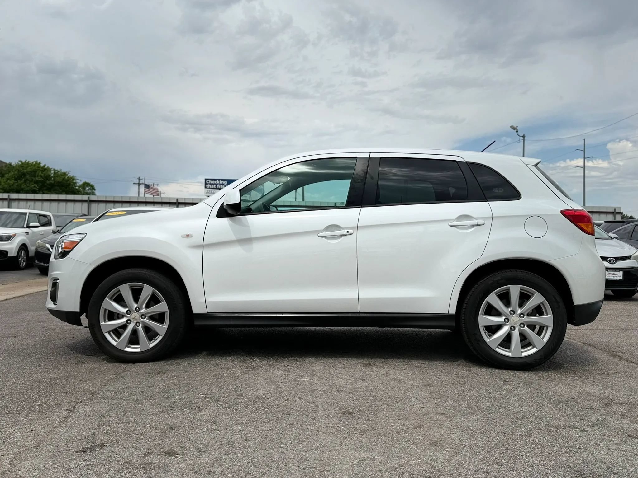 Used 2015 Mitsubishi Outlander Sport ES FWD image 10