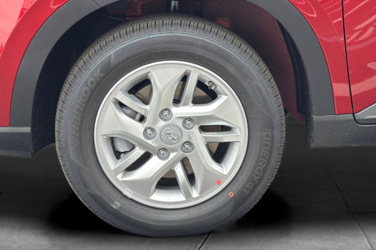 Used 2026 Hyundai Venue SE FWD image 26