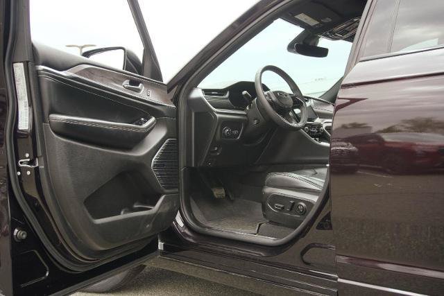 Used 2023 Jeep Grand Cherokee L Overland AWD/4WD image 12