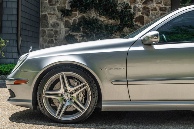 Used 2005 Mercedes-Benz E 55 AMG Sedan image 4