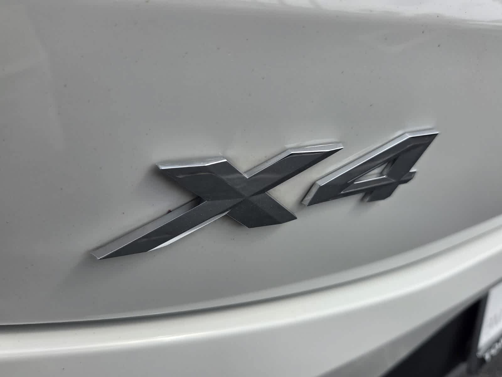 Used 2025 BMW X4 xDrive30i AWD/4WD image 15