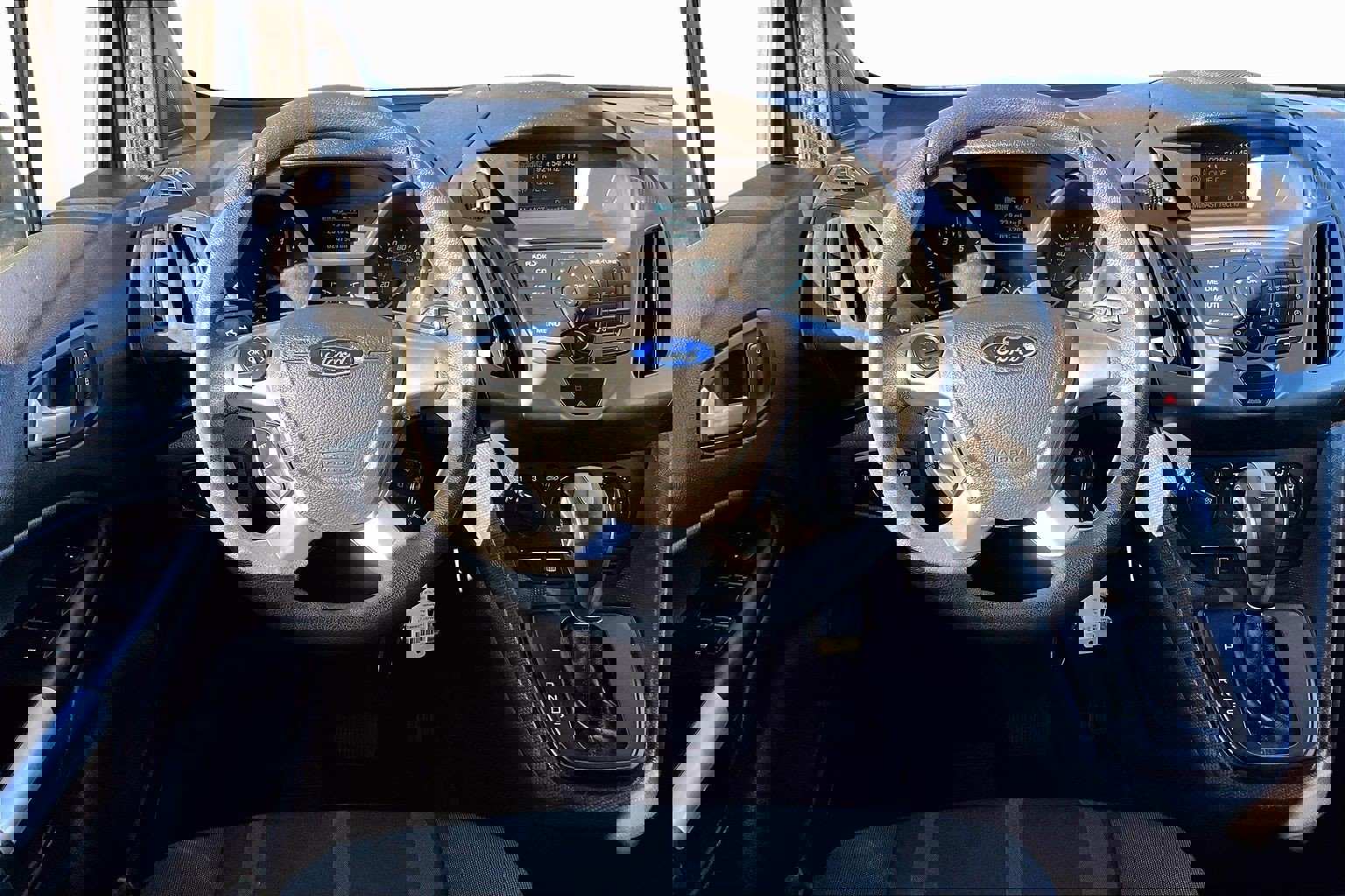 Used 2015 Ford Transit Connect XLT image 5