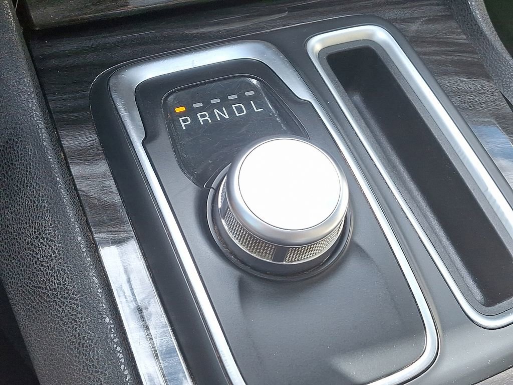Used 2016 Chrysler 300 Limited image 16