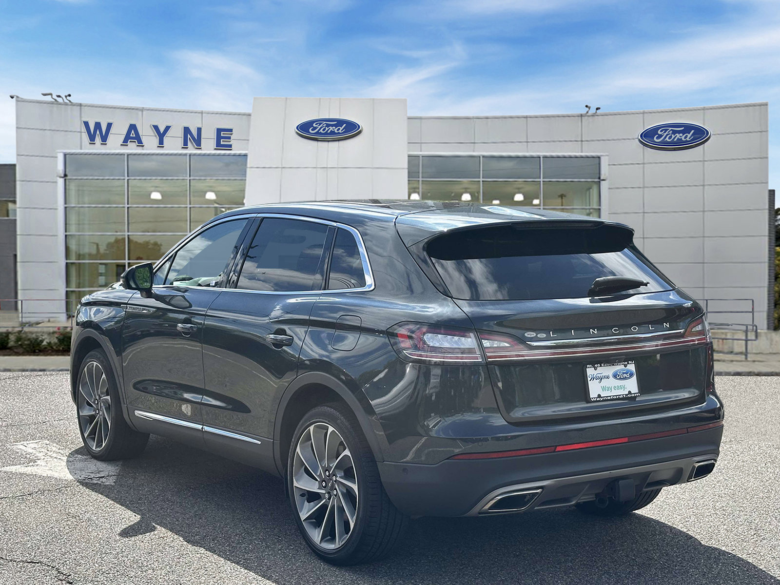 Used 2022 Lincoln Nautilus Reserve w/ Ultimate Package AWD/4WD image 4
