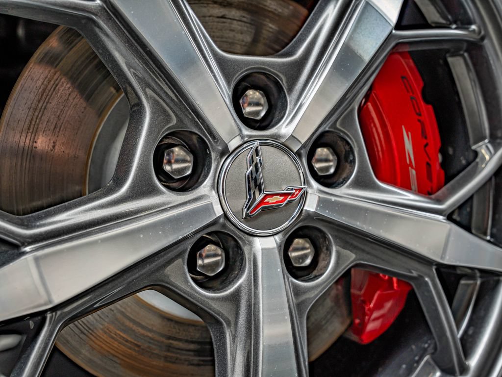 Used 2021 Chevrolet Corvette Stingray Premium Cpe w/ Z51 Performance Package RWD image 11
