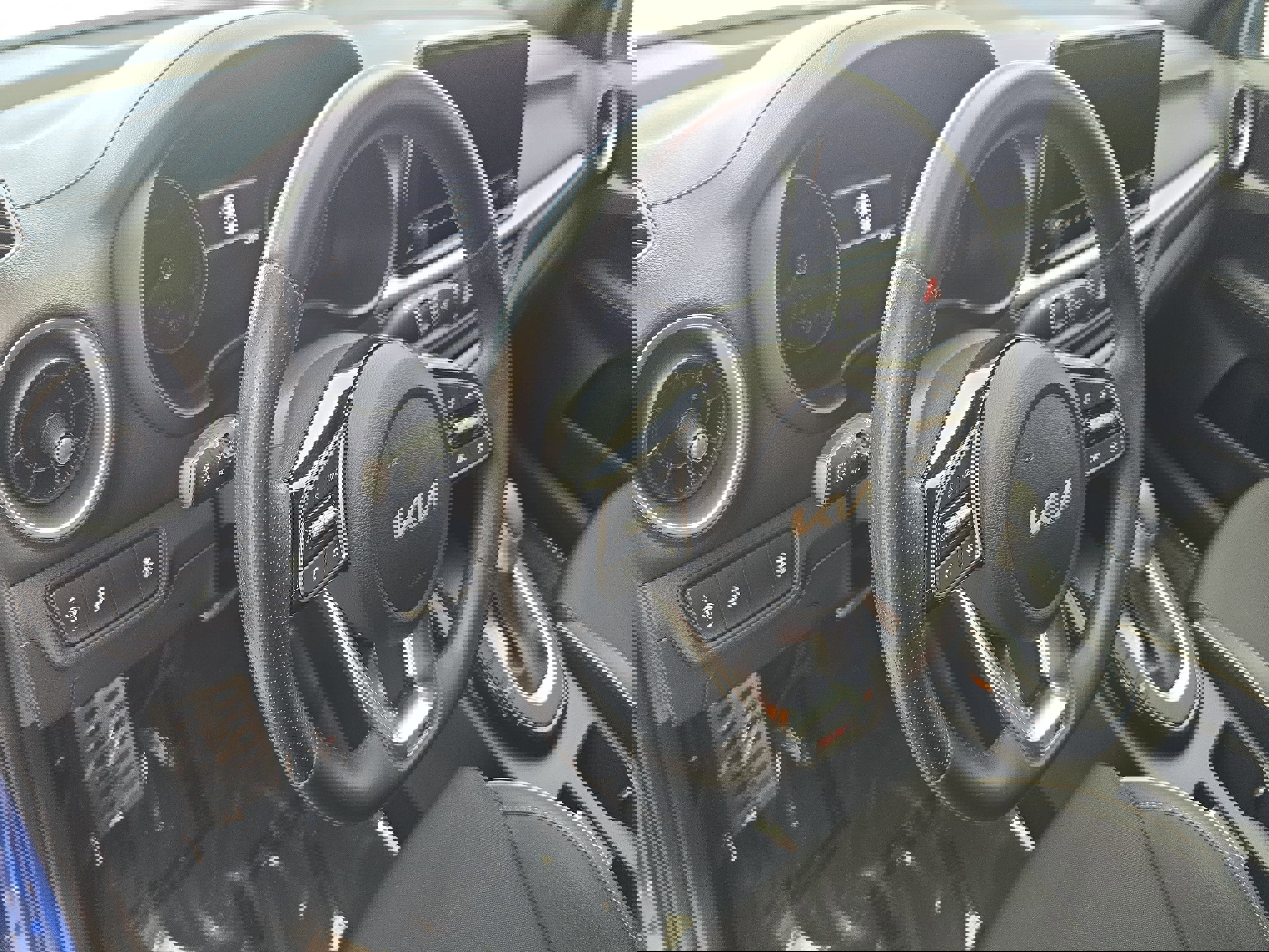 Used 2024 Kia Forte GT-Line image 15