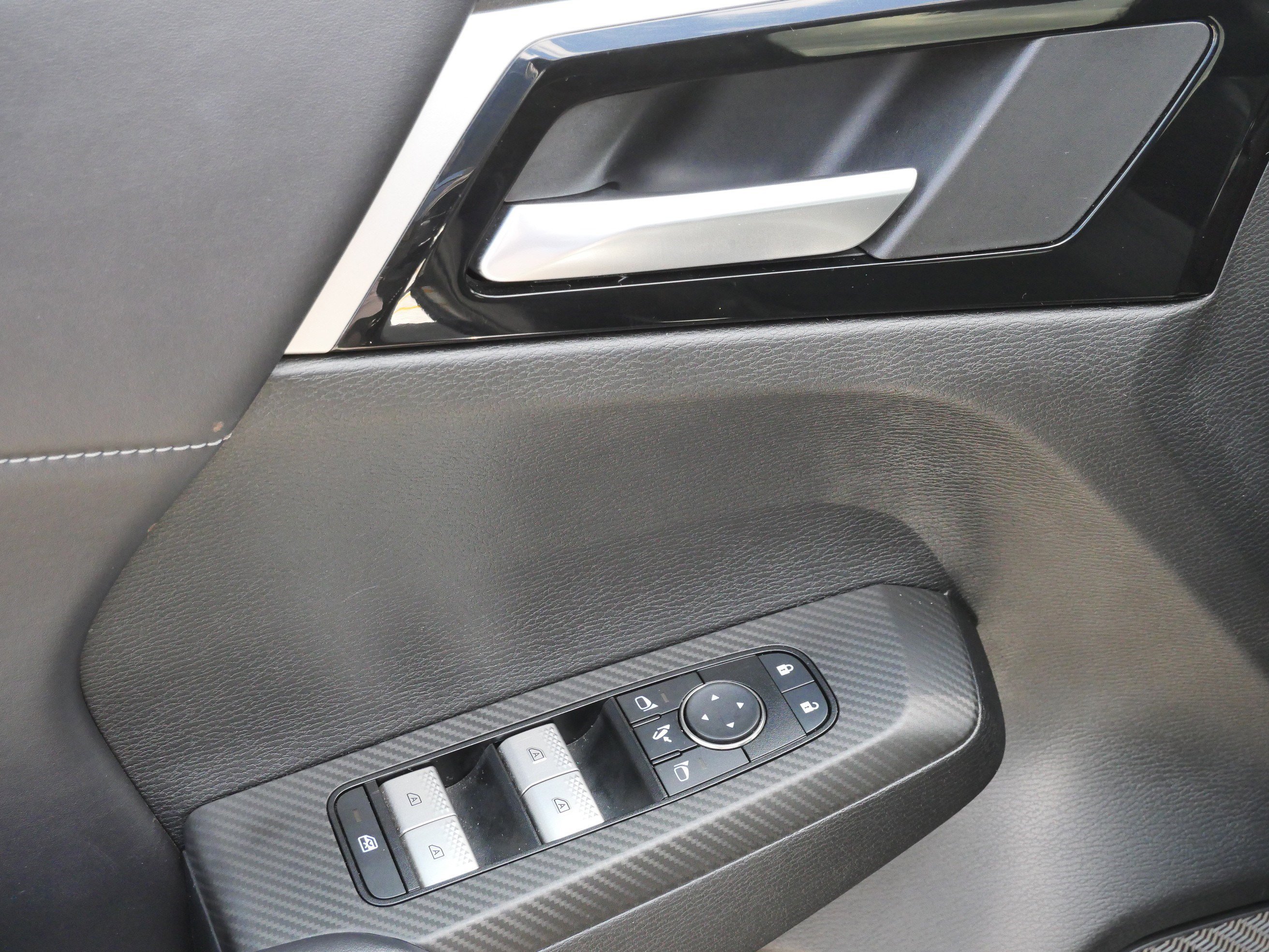 Used 2025 Mitsubishi Outlander SE AWD/4WD image 19