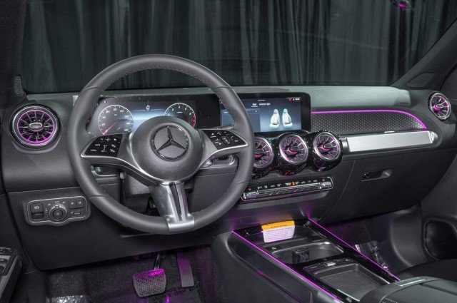 Certified 2026 Mercedes-Benz GLB 250 4MATIC image 17