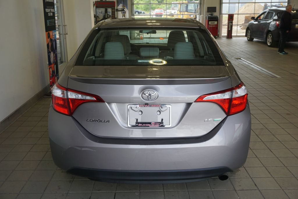 Used 2015 Toyota Corolla LE FWD image 13