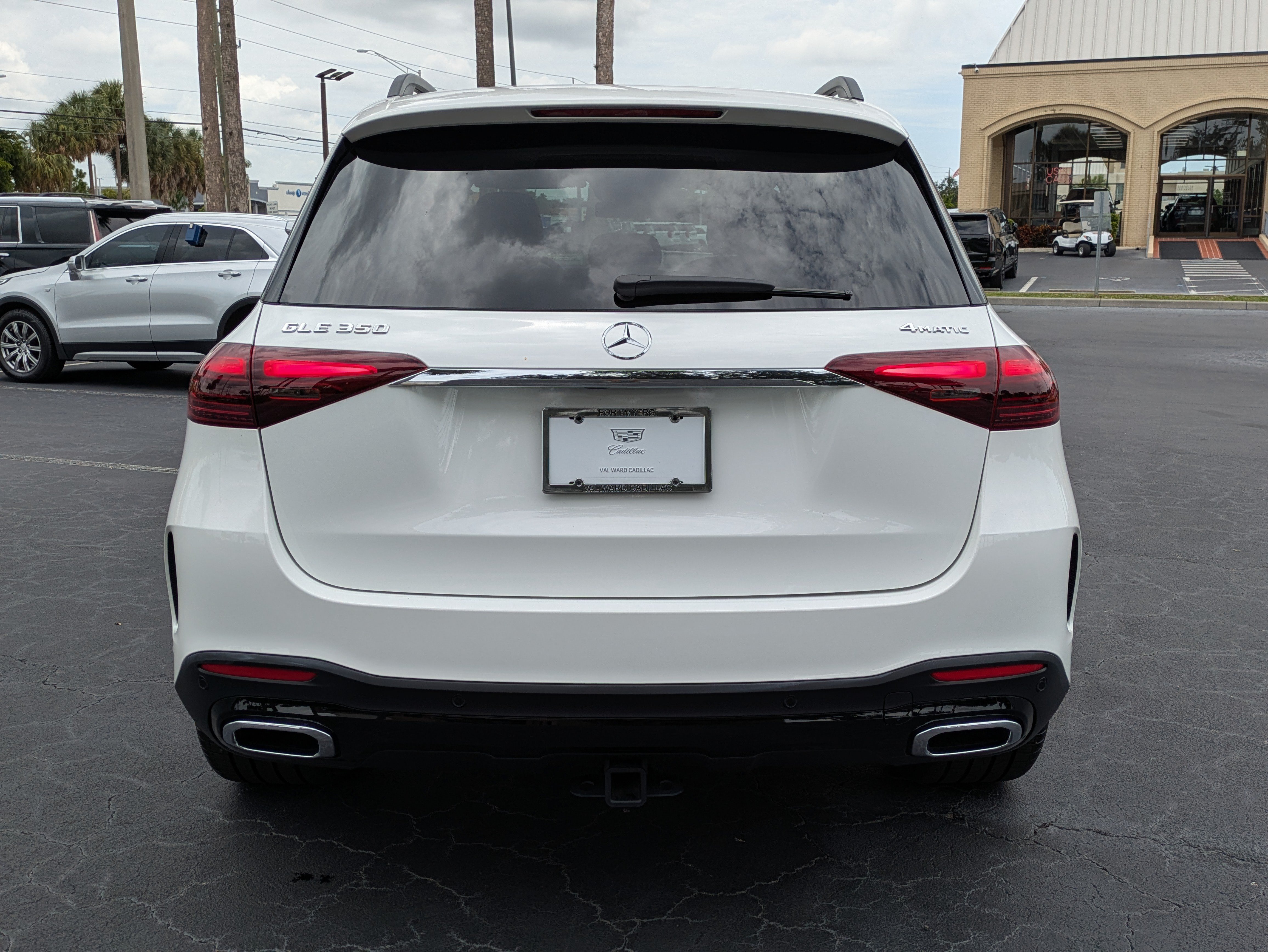 Used 2024 Mercedes-Benz GLE 350 4MATIC image 5