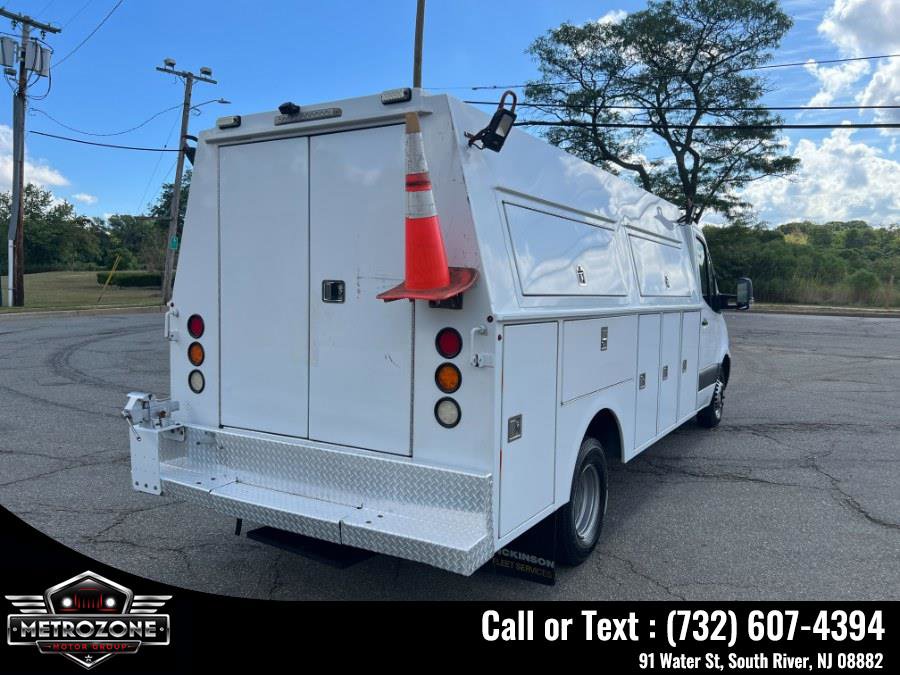 Used 2019 Freightliner Sprinter 3500 w/ Premium Package RWD image 6