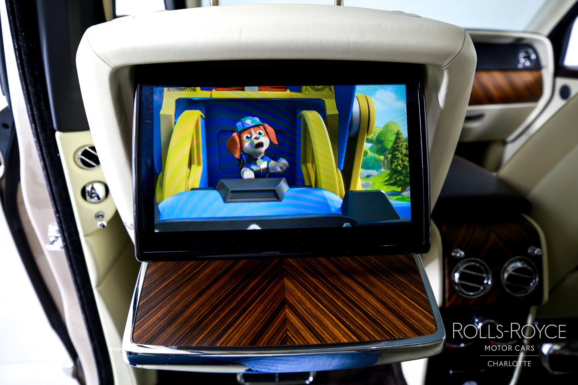 Used 2019 Rolls-Royce Cullinan image 19