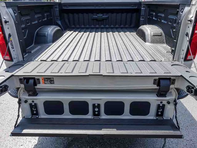 New 2026 Chevrolet Silverado 2500 ZR2 w/ Snow Plow Prep/Camper Package AWD/4WD image 11