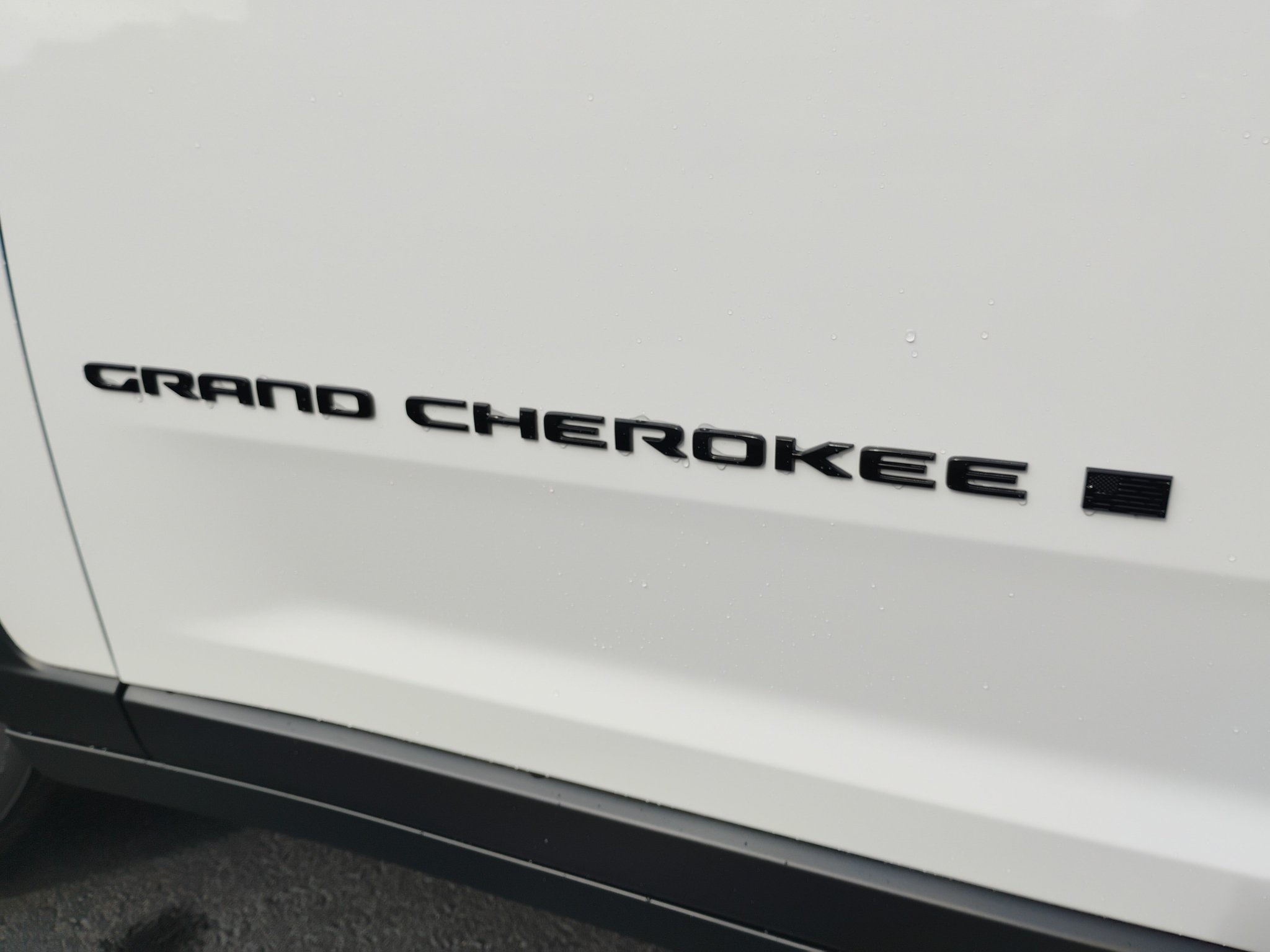 New 2027 Jeep Grand Cherokee Altitude AWD/4WD image 10