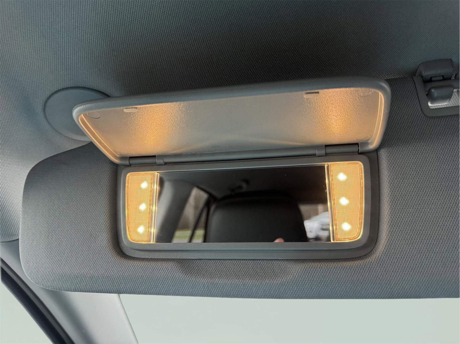 Used 2022 Chevrolet Equinox Premier AWD/4WD image 28