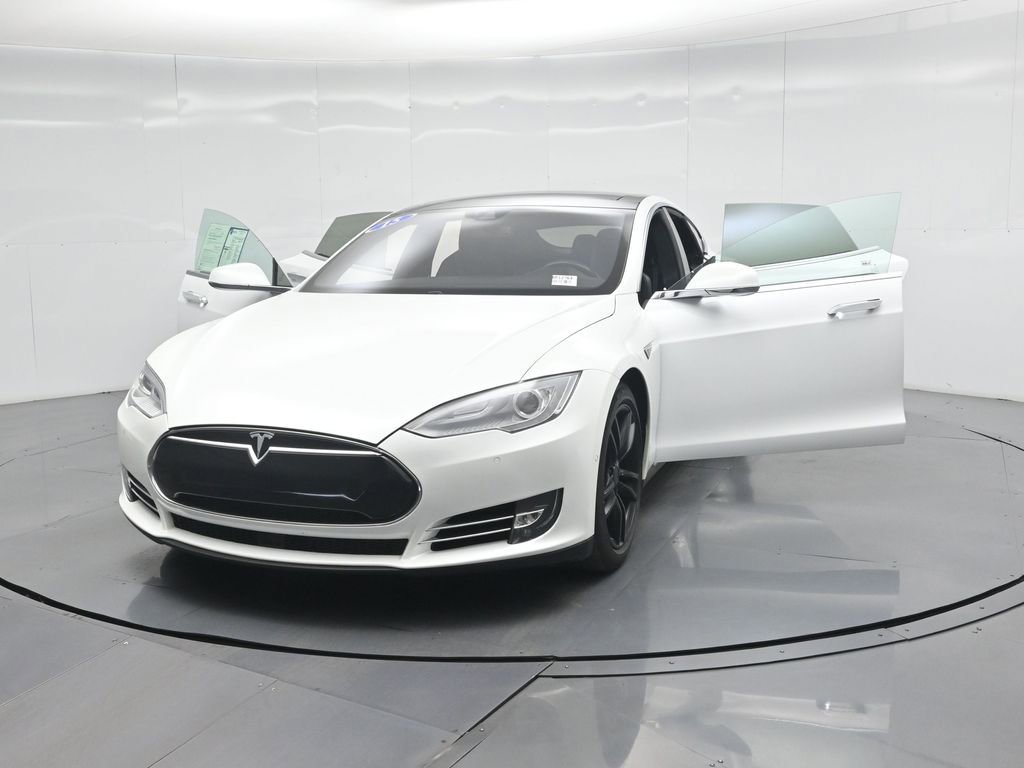 Used 2015 Tesla Model S 85D image 29