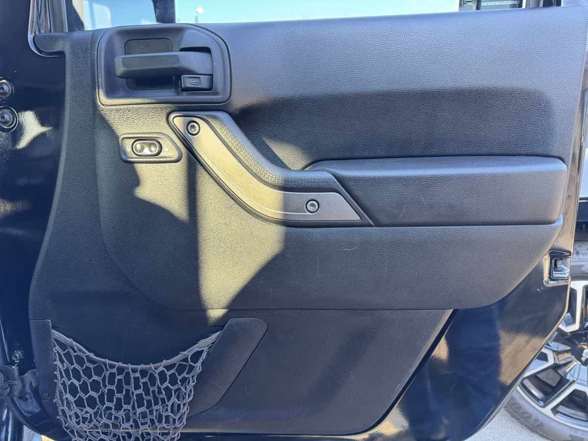 Used 2013 Jeep Wrangler Unlimited Sport AWD/4WD image 36