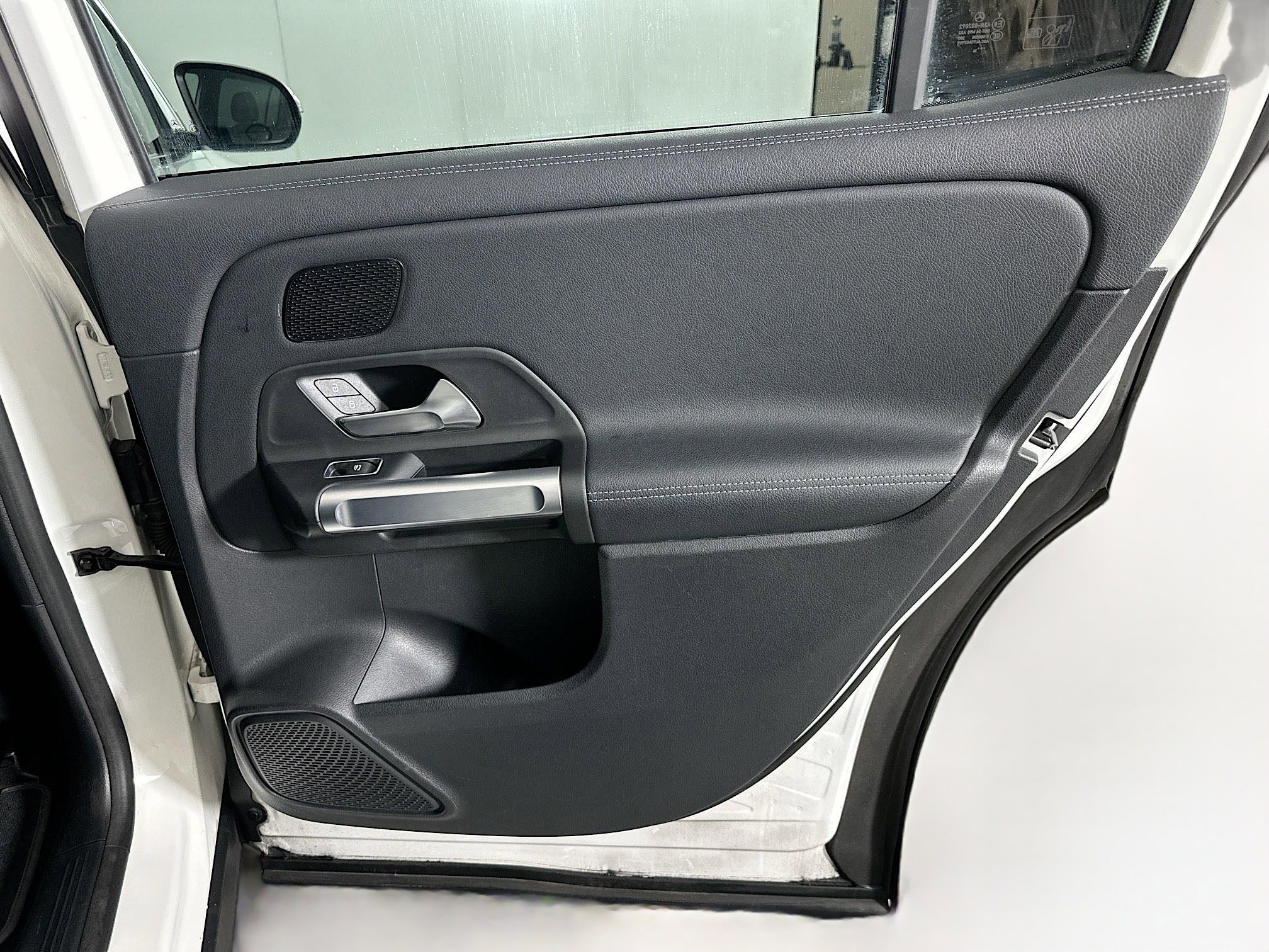 Used 2024 Mercedes-Benz EQB 250+ image 29