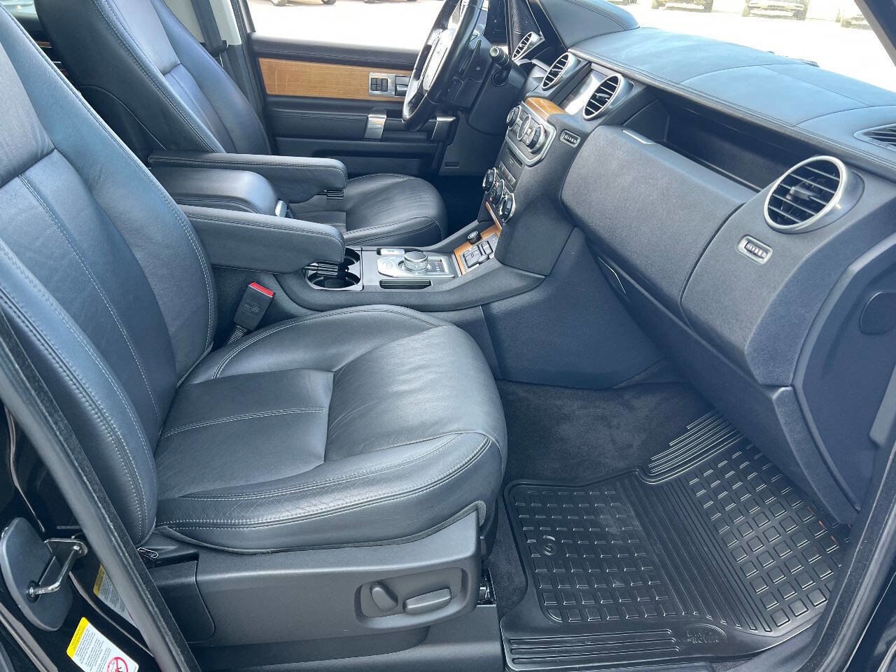 Used 2014 Land Rover LR4 HSE LUX image 19