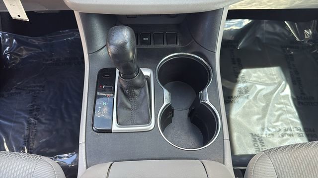 Used 2017 Toyota Highlander LE FWD image 24