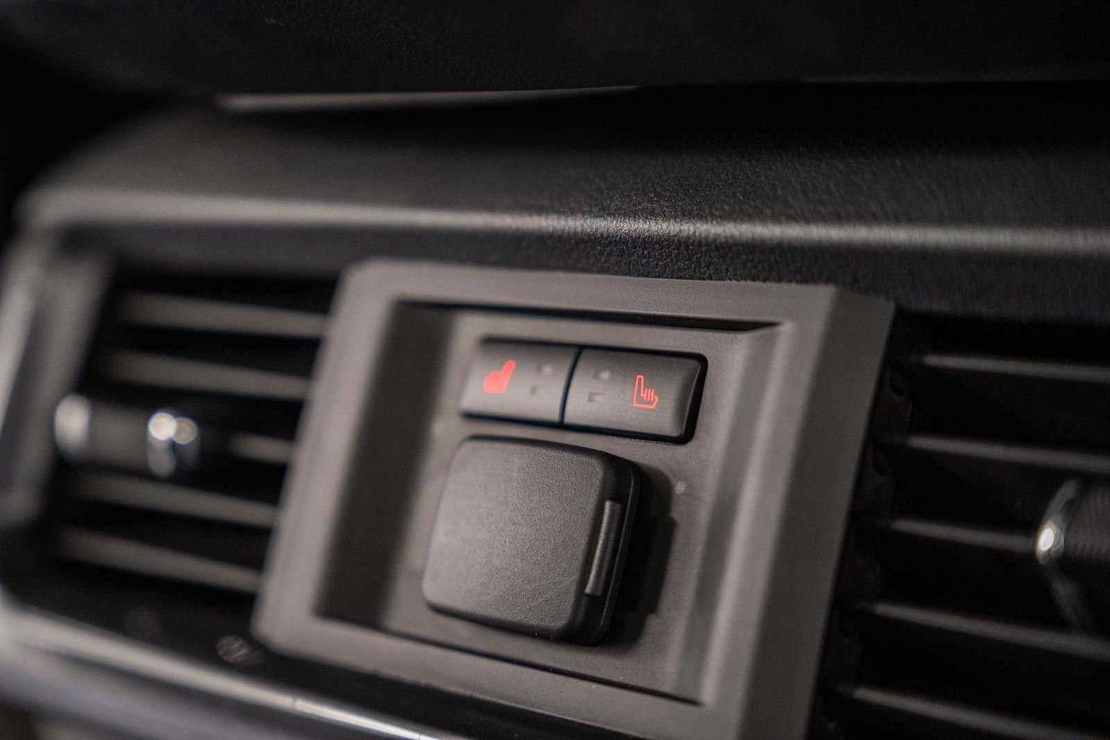 Certified 2022 Ford F150 Lariat w/ Equipment Group 502A High image 39