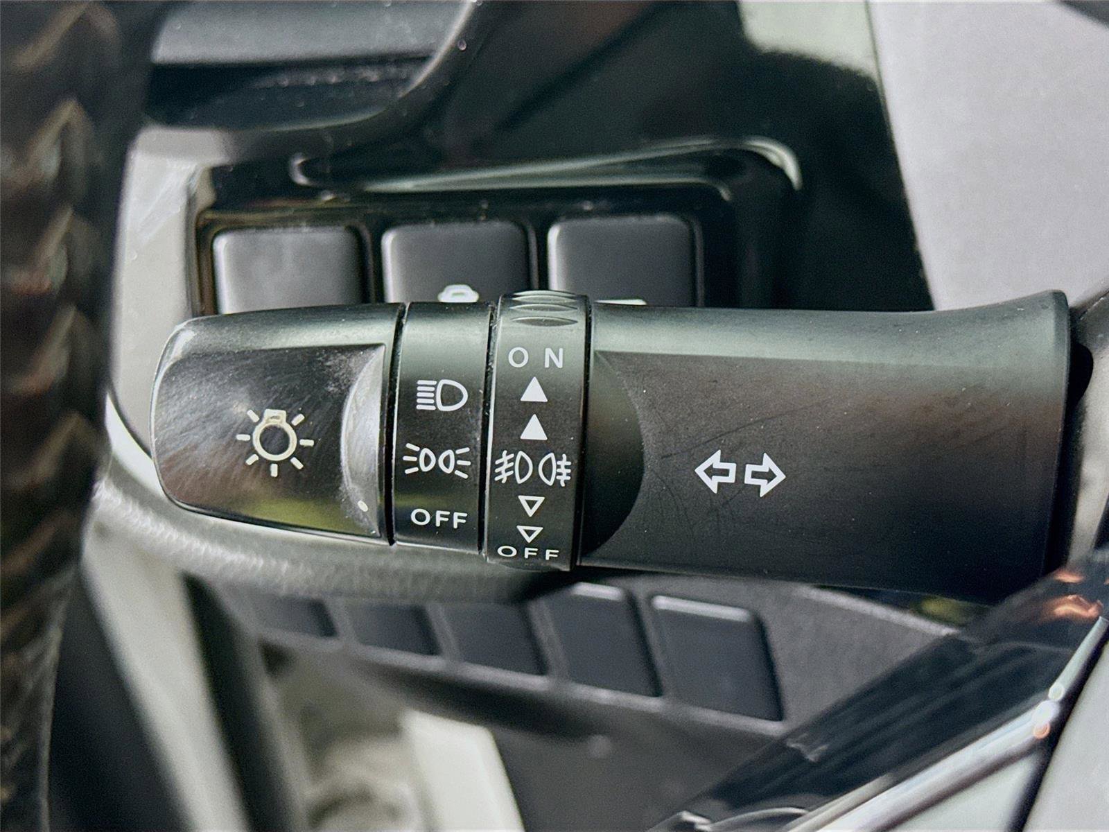 Used 2018 Mitsubishi Outlander SE image 4