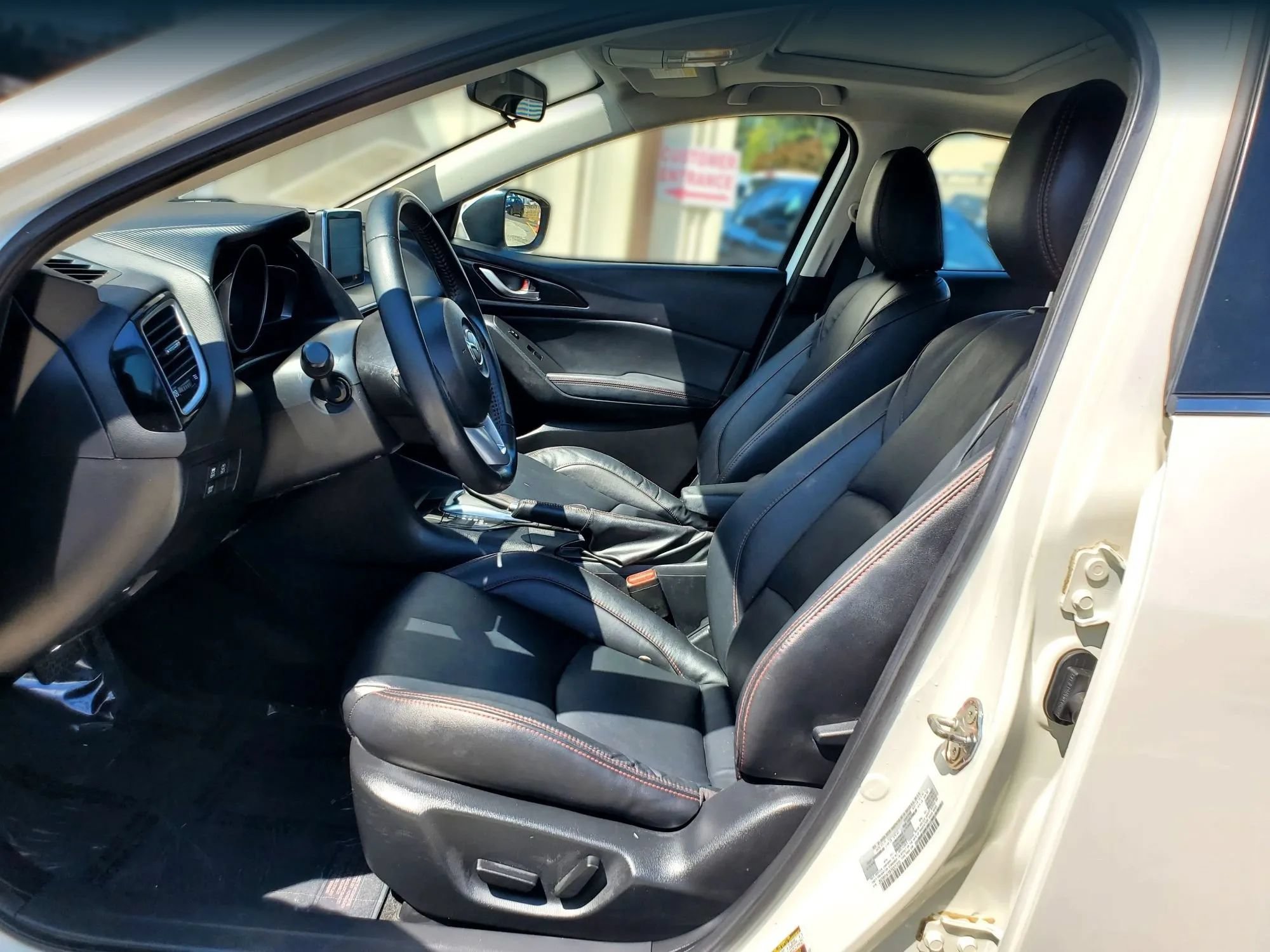 Used 2015 MAZDA MAZDA3 i Grand Touring FWD image 29