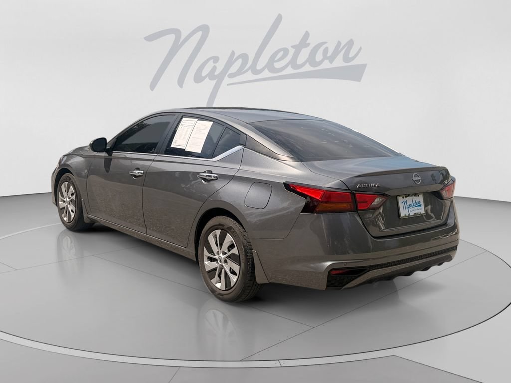 Used 2024 Nissan Altima 2.5 S FWD image 3