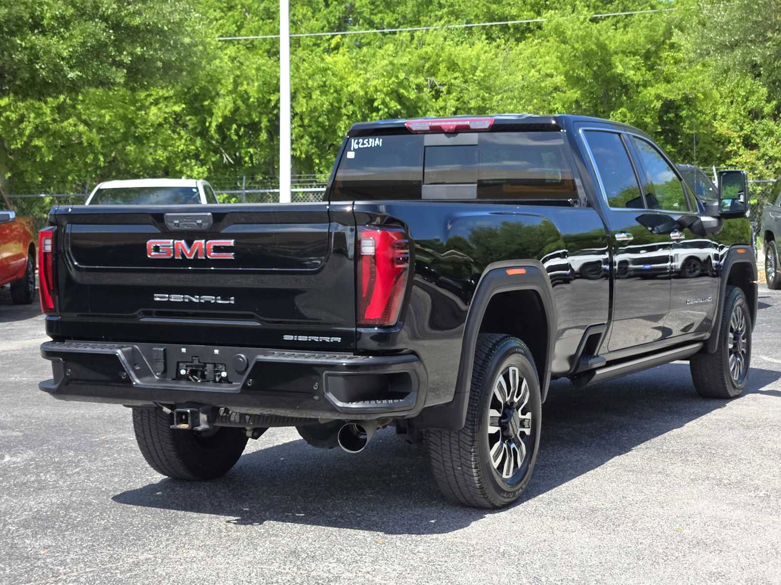 Certified 2025 GMC Sierra 3500 Denali w/ Denali Reserve Package AWD/4WD image 7
