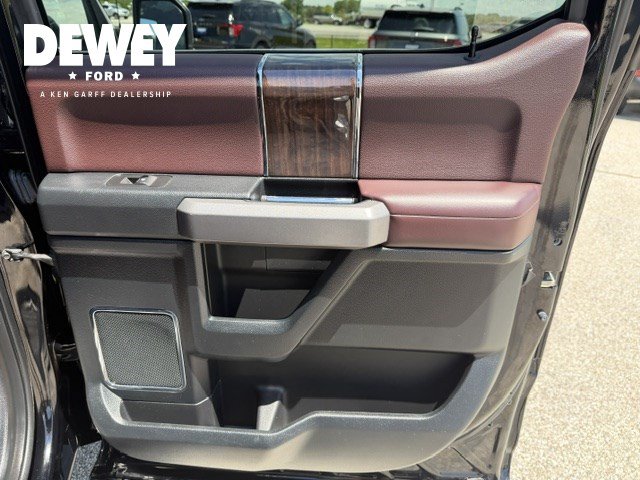Used 2017 Ford F150 Platinum w/ Equipment Group 701A Luxury AWD/4WD image 37