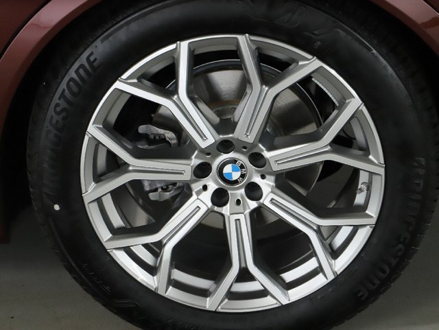 Used 2027 BMW X7 xDrive40i AWD/4WD image 43