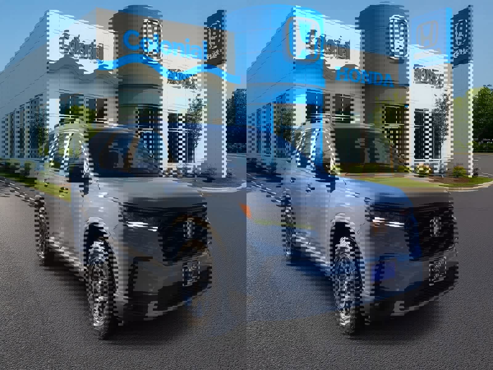 Used 2025 Honda Pilot TrailSport image 9