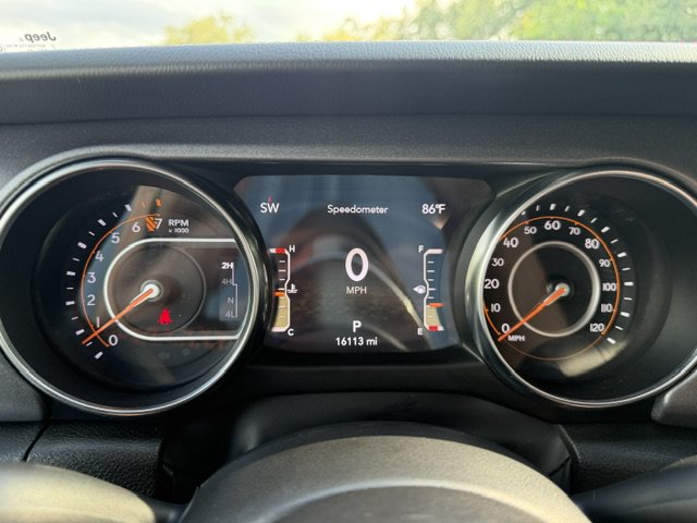 Used 2023 Jeep Gladiator Mojave w/ Cold Weather Group AWD/4WD image 20