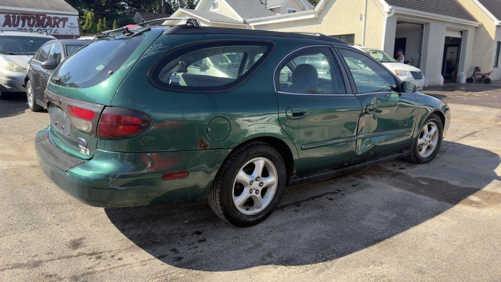 Used 2002 Ford Taurus SE FWD image 4
