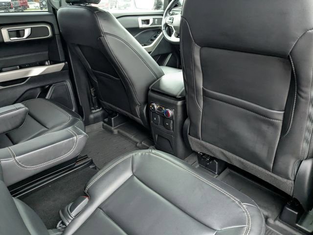 Used 2022 Ford Explorer XLT w/ Equipment Group 202A image 15