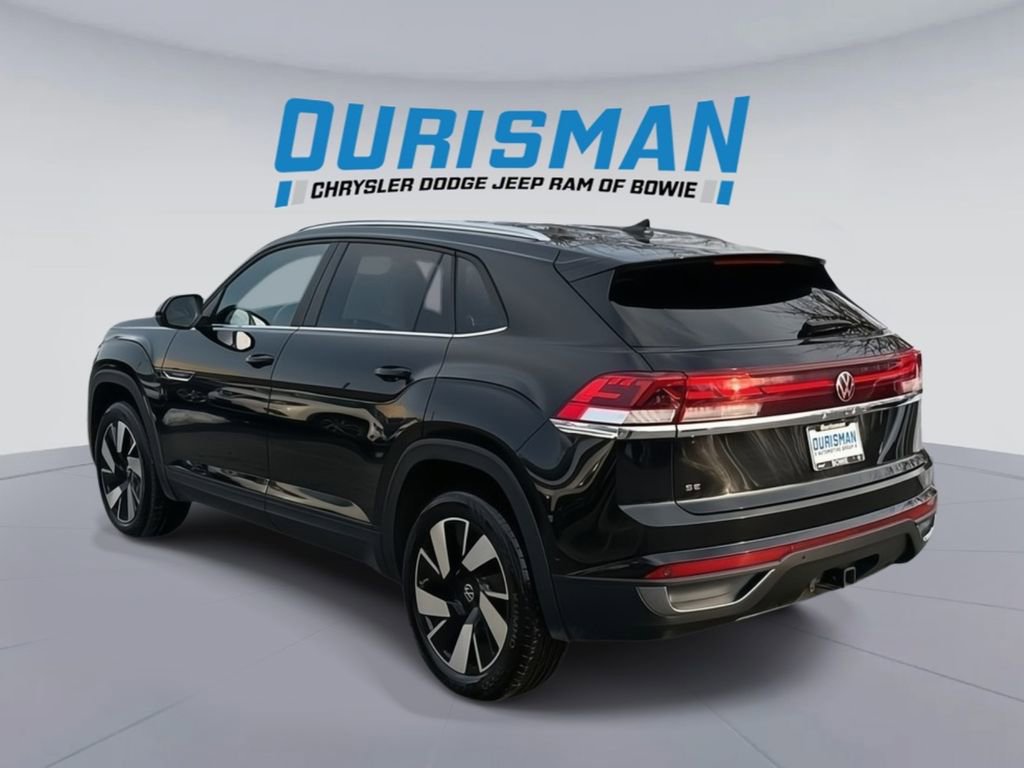 Used 2024 Volkswagen Atlas Cross Sport SE image 4
