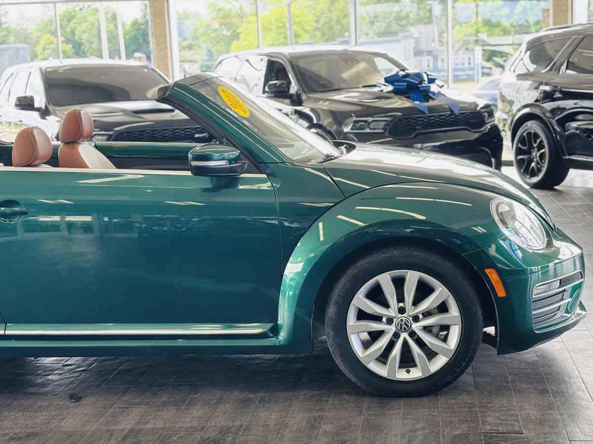 Used 2017 Volkswagen Beetle 1.8T SEL FWD image 5