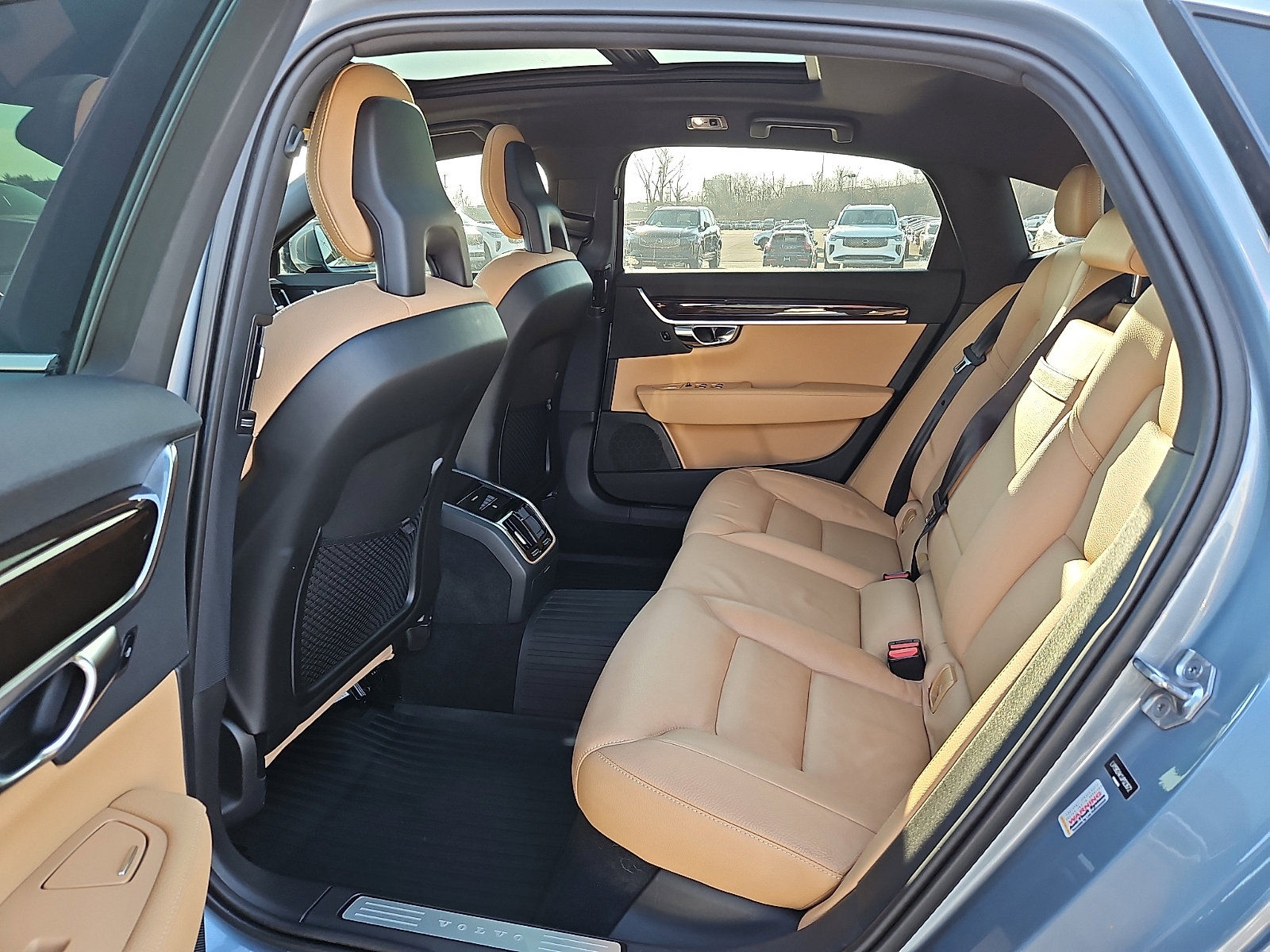 Used 2018 Volvo S90 T5 Momentum w/ Convenience Package image 10