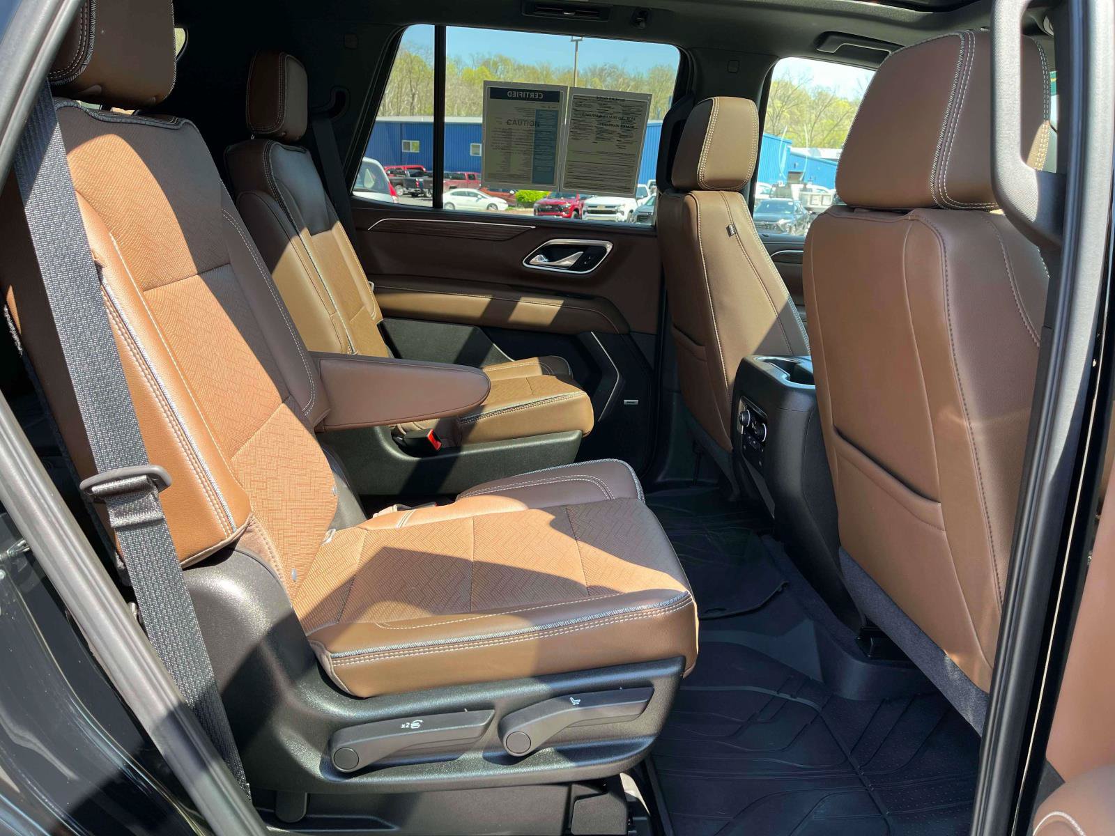 Used 2021 Chevrolet Tahoe High Country w/ Premium Package AWD/4WD image 21